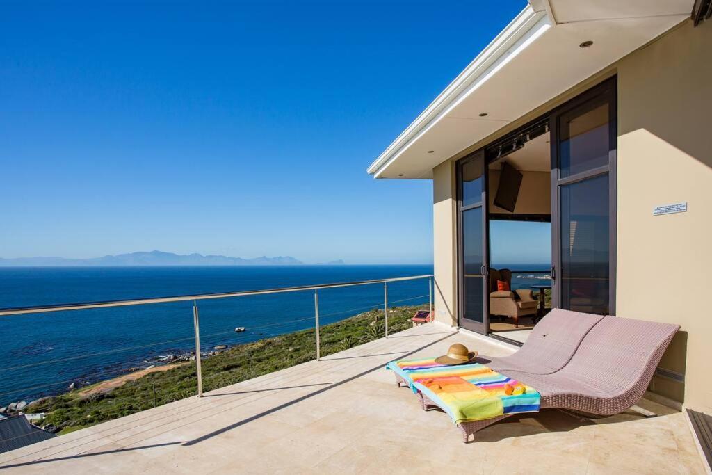 Aqua Terra Boutique Guesthouse Simonʼs Town Esterno foto